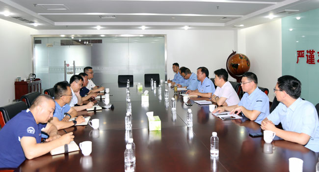 鄭州海關(guān)企管稽查處處長(zhǎng)賀方、洛陽(yáng)海關(guān)關(guān)長(zhǎng)郭學(xué)良等到萬基控股集團(tuán)調(diào)研