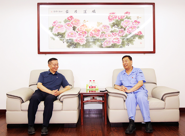 華夏銀行河南省分行授信審批部總經理楊紅波一行調研2×60萬機組項目