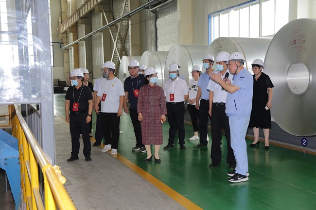 新安縣人大常委會黨組副書記、副主任姬進(jìn)輝一行到萬基控股集團(tuán)調(diào)研