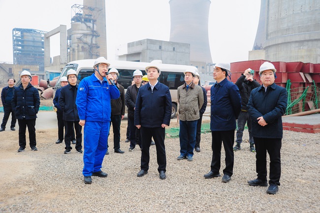 河南省工信廳黨組書記、廳長(zhǎng)李建濤一行到萬(wàn)基控股調(diào)研