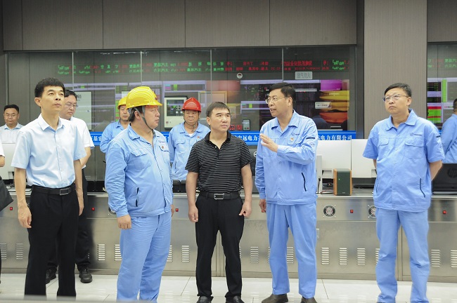 洛陽(yáng)市委常委、常務(wù)副市長(zhǎng)張玉杰一行到萬(wàn)基控股集團(tuán)調(diào)研