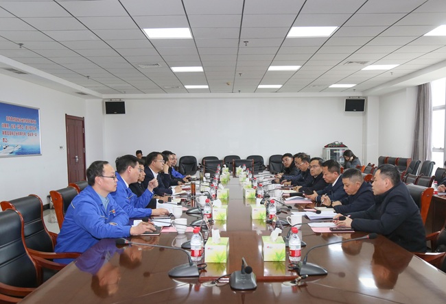 黔西南州委書記陳昌旭一行到萬基控股集團調(diào)研