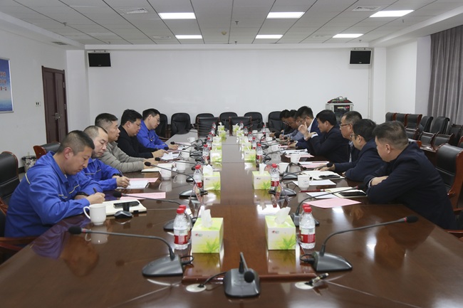 新疆建設(shè)兵團第十三師新星市黨委副書記、師長劉文勝一行到萬基控股集團調(diào)研