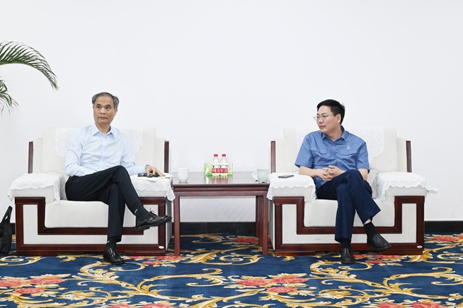 中原證券股份有限公司黨委副書記、總經(jīng)理李昭欣一行到萬基控股集團調(diào)研