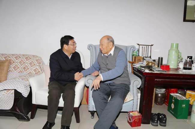 萬(wàn)基控股集團(tuán)節(jié)前開展慰問活動(dòng)