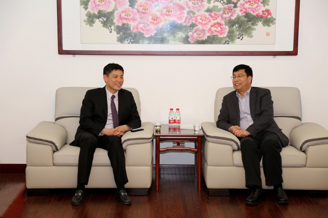 廣東英聯(lián)包裝股份有限公司董事長、總經(jīng)理翁偉武一行到我公司訪談